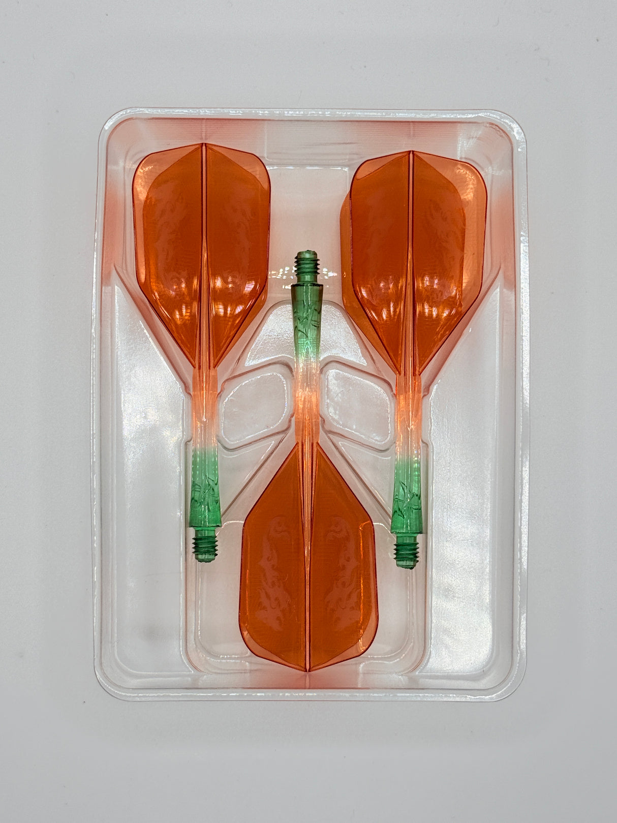 Caliburn Tweenie/Intermdiate NO6 SUP integrated dart flights and stems. Orange & Green Dragon