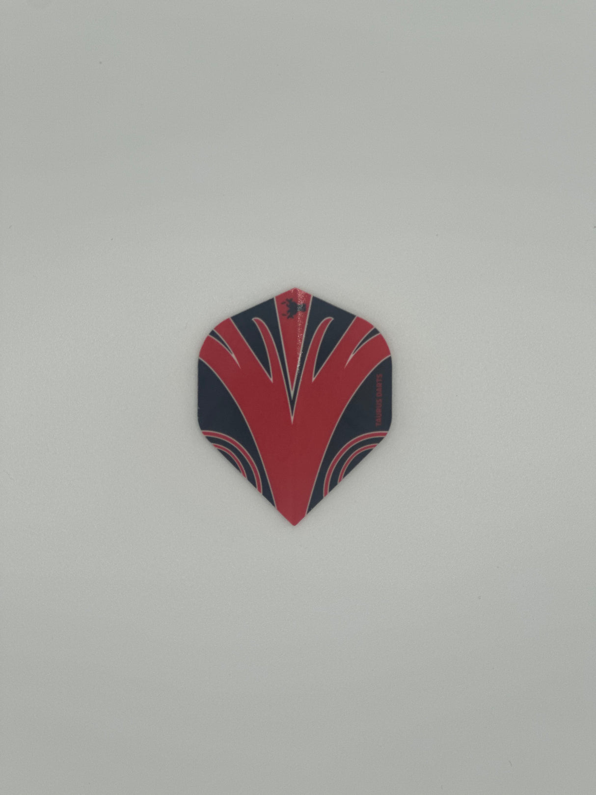 Taurus darts black and red standard shape dart flights