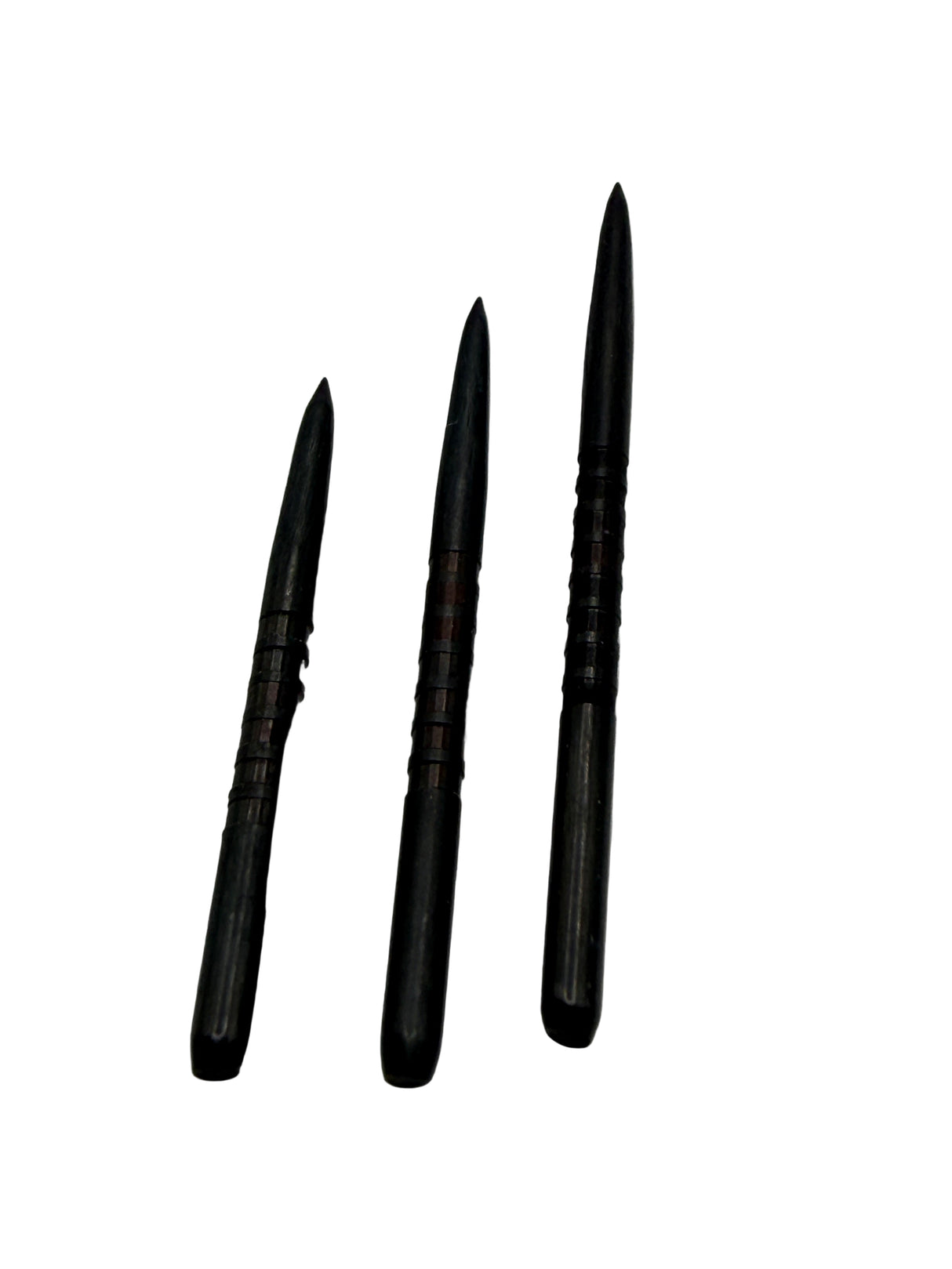 All the sizes available in the Taurus darts black finger grip range