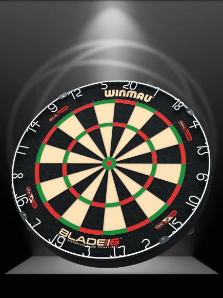 Winmau Blade 6 dual core dartboard