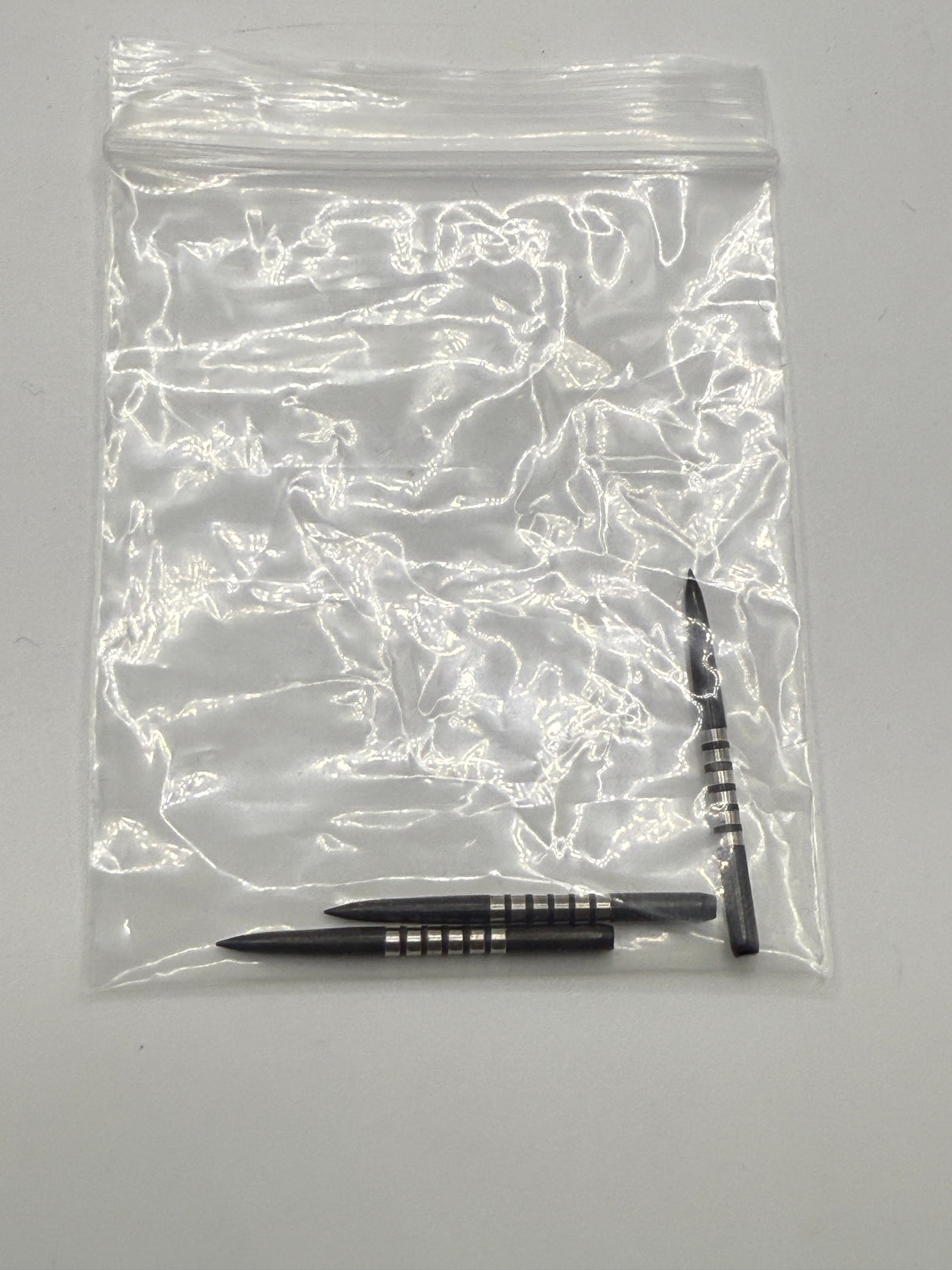 Taurus Black finger grip dart points 32mm